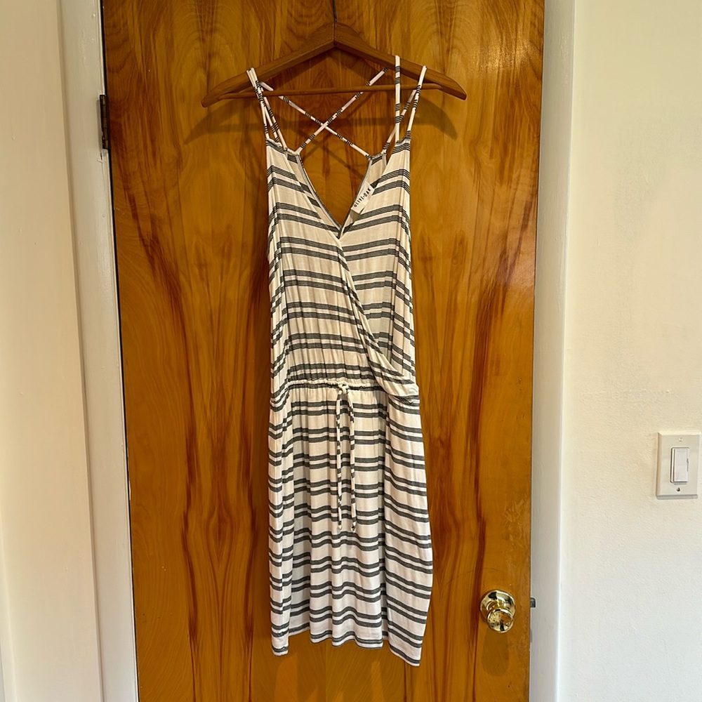 Olive + Oak Haven Dress size M